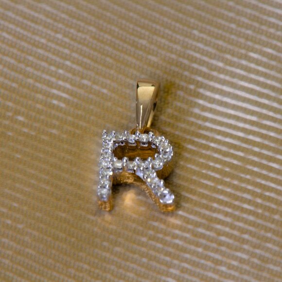 Real Natural Ethically Sourced Earth Diamond Gold Initial R Pendant Stamped 10K - Picture 2 of 5